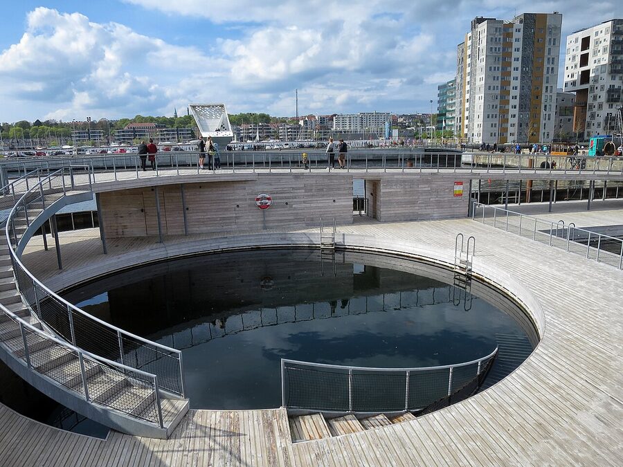 Diving basin at Havnebadet, Aarhus harbour bath
