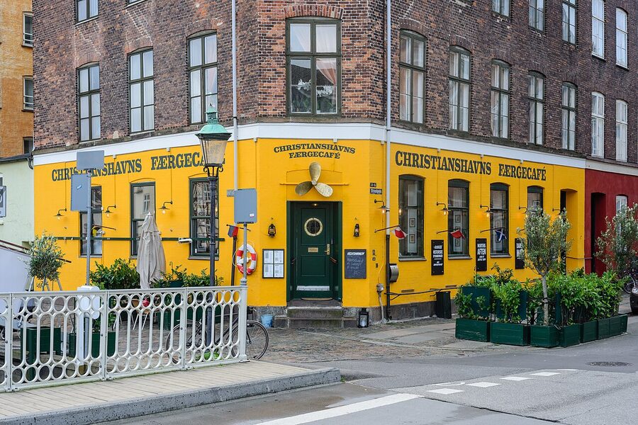 Christianshavns Færgecafé on Strandgade