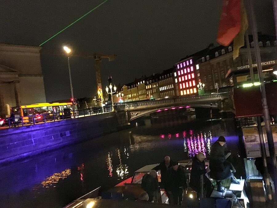 Copenhagen Light Festival projection on a building at Ved Stranden