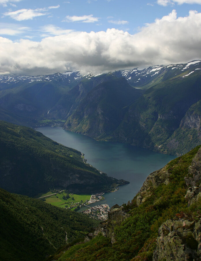 Aurlandsvangen and Flåm seen from above the Prest summit