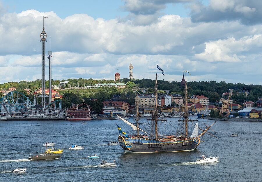 Götheborg East India replica ship under sail