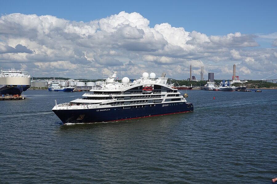 Approach to Gothenburg harbour by sea