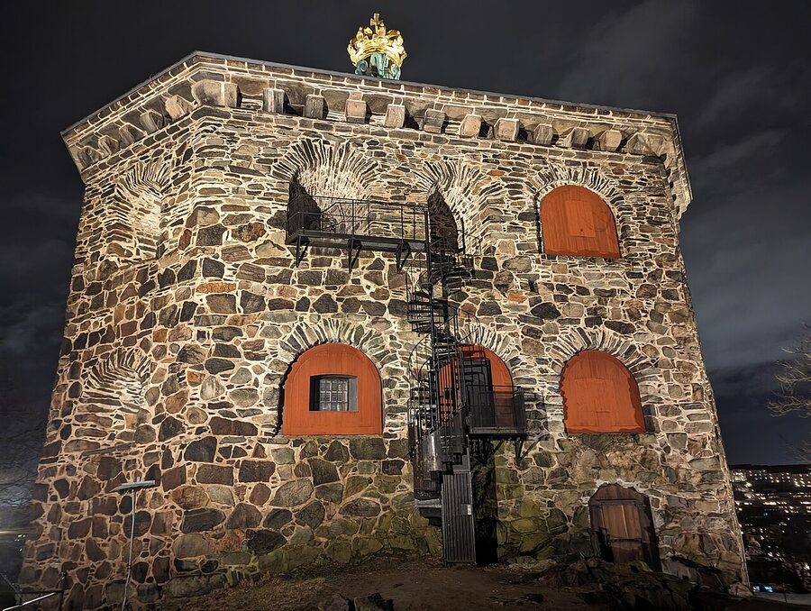 Skansen Kronan fortress at night Gothenburg