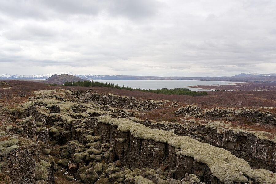Thingvellir National Park rift valley between tectonic plates