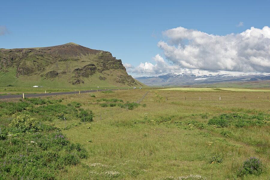 Route 1 (Hringvegur) through Myrdalshreppur