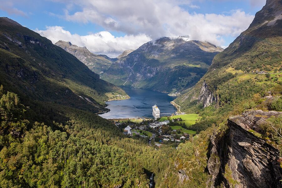View from Flydalsjuvet across Geirangerfjord with the Knivsflå area visible