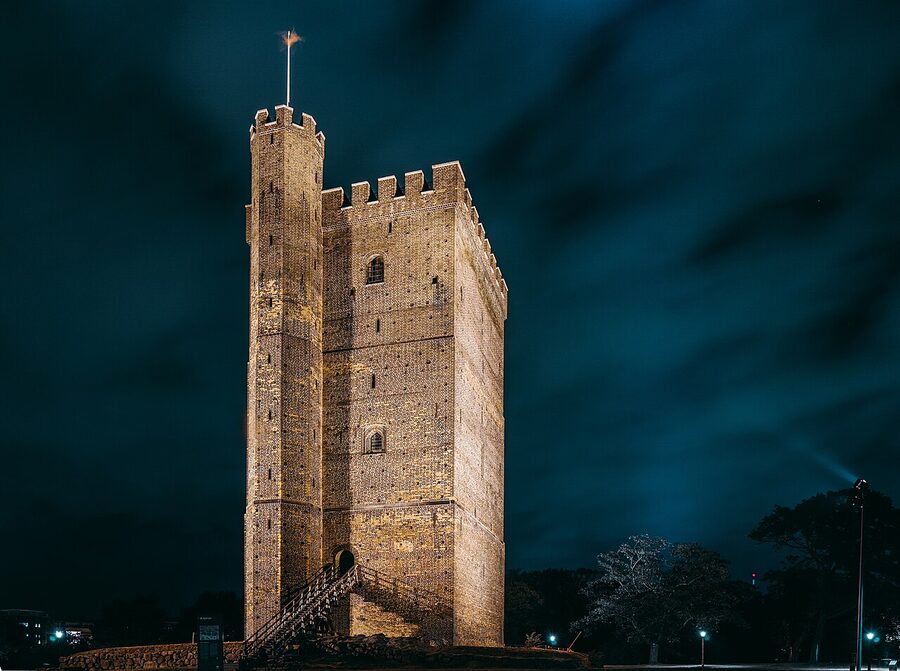 Kärnan tower in Helsingborg at night