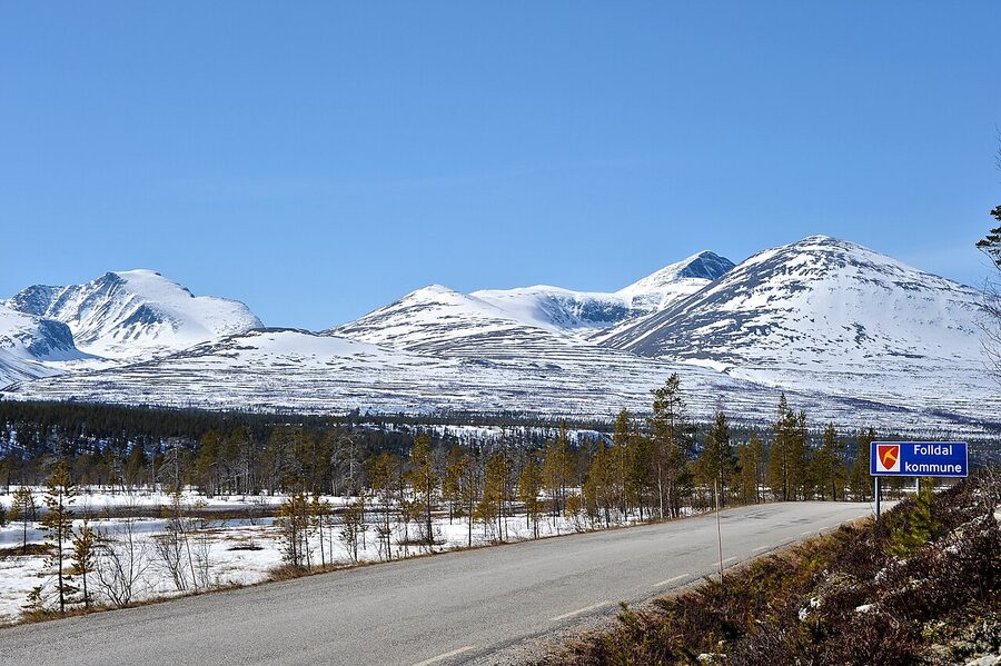 Norwegian National Tourist Route through Rondane in Innlandet, fjord and mountains in spring