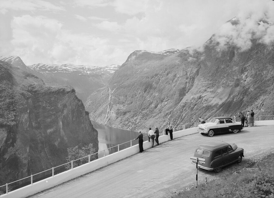 Ørnesvingen Eagle Bend viewpoint above Geirangerfjord