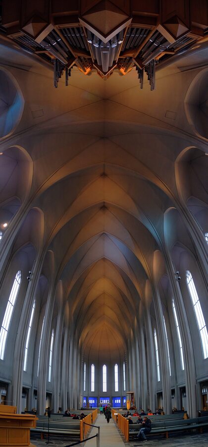 Hallgrimskirkja interior with the Klais organ