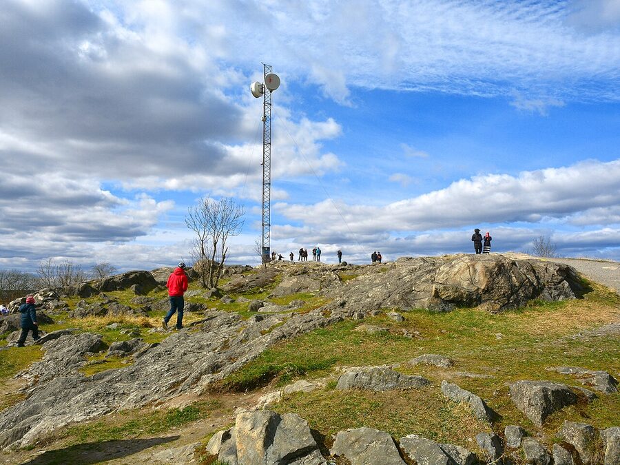 The granite outcrop of Skinnarviksberget on Södermalm's north side