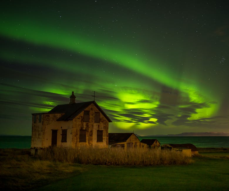 Northern lights over the Iceland coast