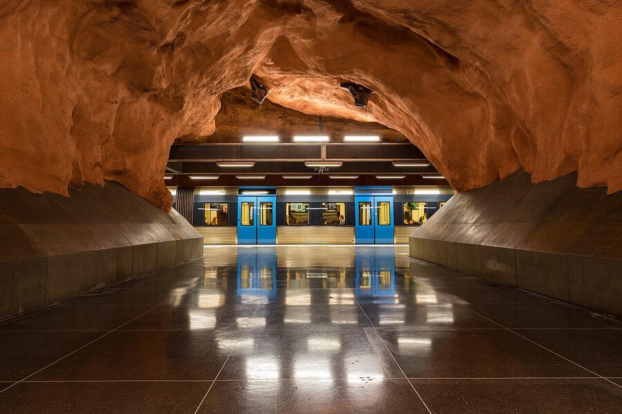 Rådhuset metro raw rock Stockholm