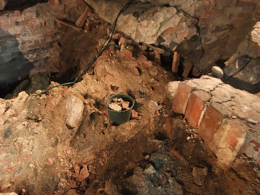 Medieval excavation site visible inside the Aboa Vetus museum
