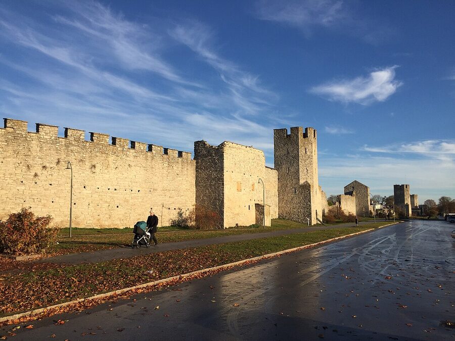 A long stretch of the Visby city wall