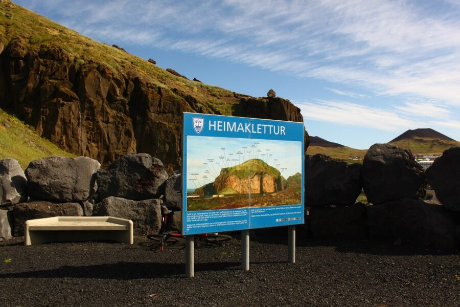 Heimaklettur access sign