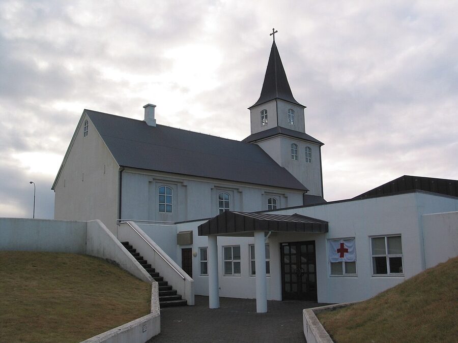 Landakirkja, Heimaey's parish church